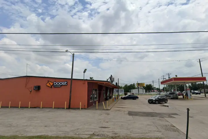 Boost 2907 E Highway 21 - 2907 E Highway 21