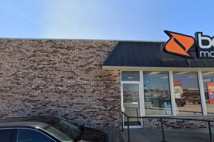 Boost 3024 Broadway St - 3024 Broadway St