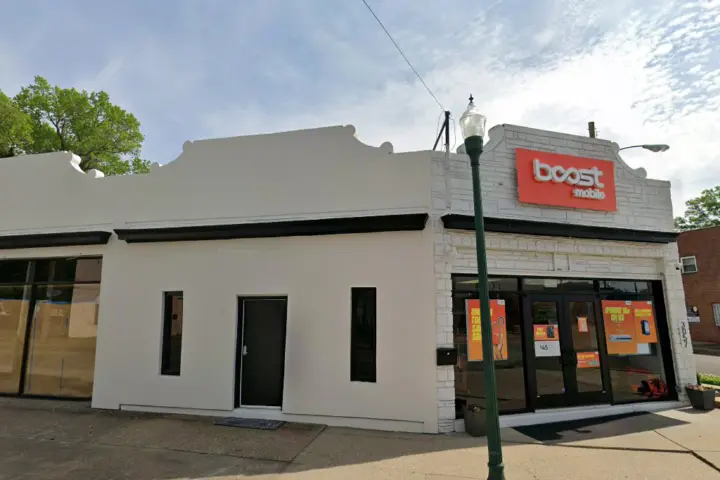 Boost 3057 Meadowbridge Rd - 3057 Meadowbridge Rd
