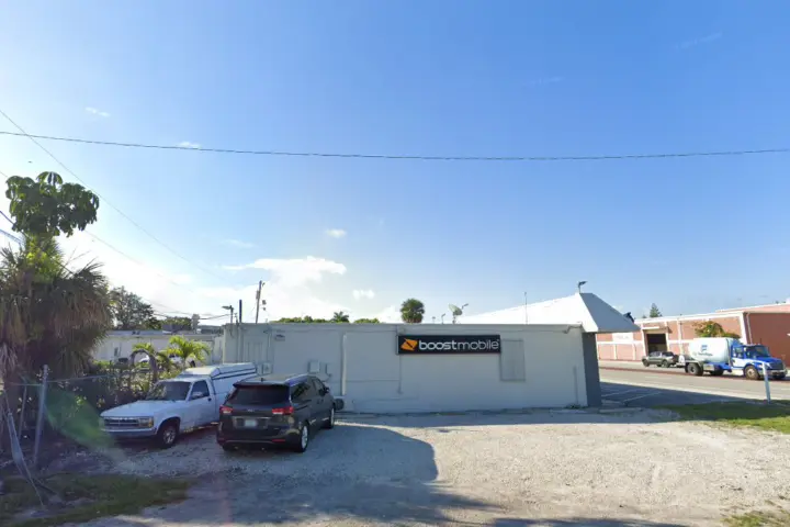 Boost 3077 Se Dixie Hwy - 3077 SE Dixie Hwy