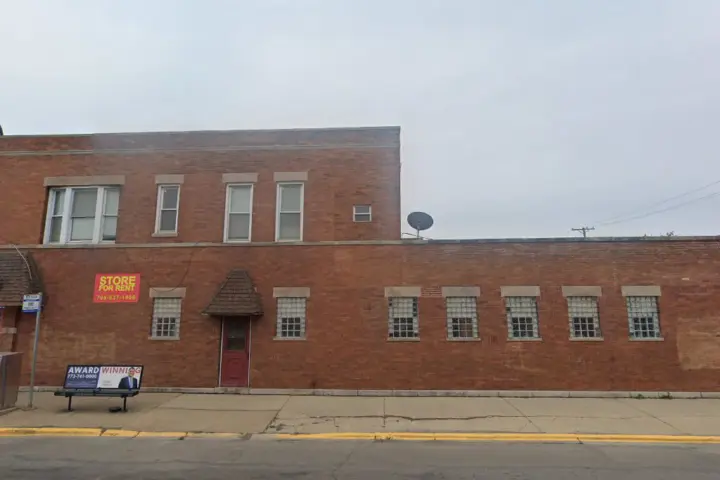 Boost 3100 S. Laramie Ave - 3100 S. Laramie Ave