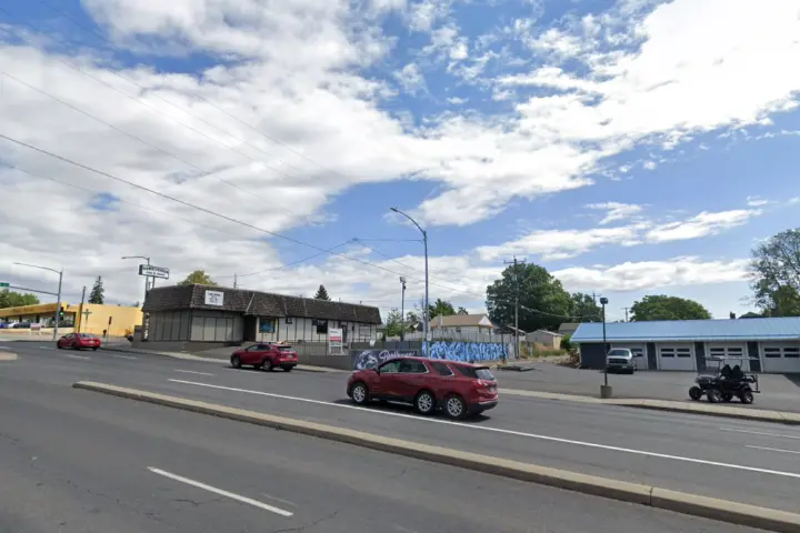 Boost 3205 N Division St - 3205 N Division St
