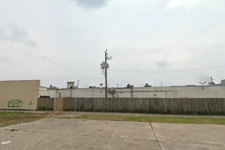 Boost 3206 Fondren - 3206 Fondren