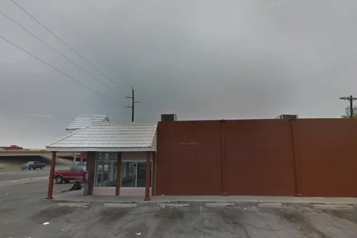 Boost 3218 S Port Ave - 3218 S Port AVE