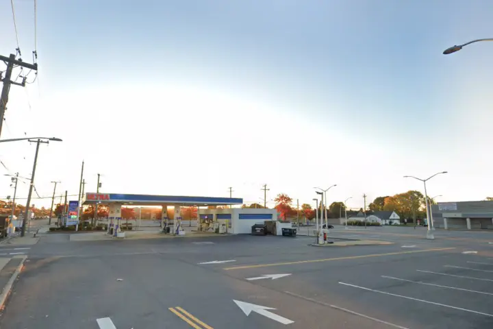 Boost 3250 Hempstead Tpke - 3250 Hempstead Tpke