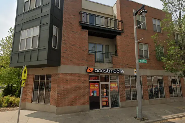 Boost 3301 W North Ave - 3301 W North Ave