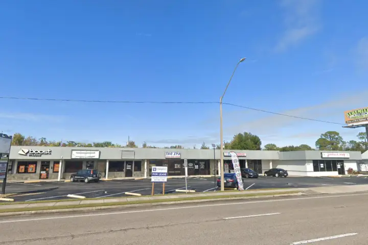 Boost 340 W Burleigh Blvd - 340 W Burleigh Blvd