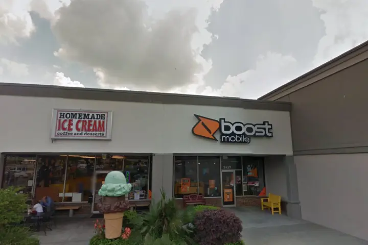 Boost 3439 W University Ave - 3439 W University Ave