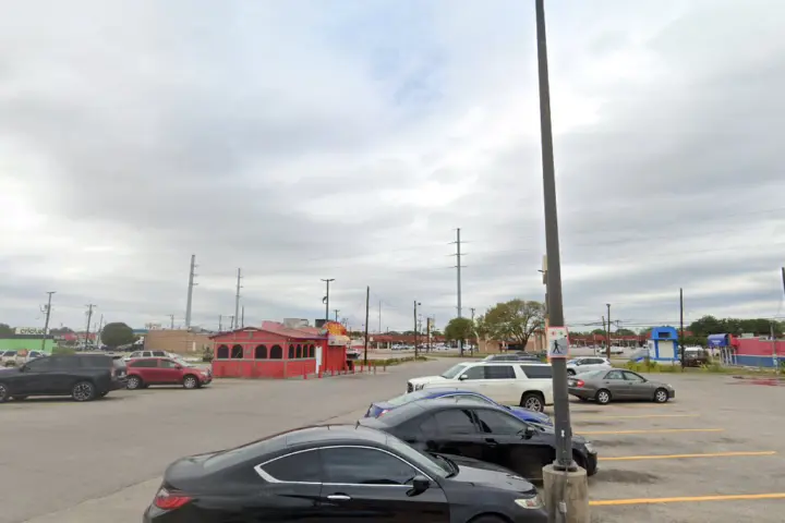 Boost 3460 W Walnut St - 3460 W Walnut St