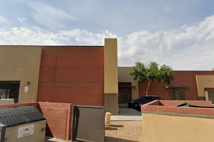 Boost 350 N Dysart Rd. - 350 N Dysart Rd.