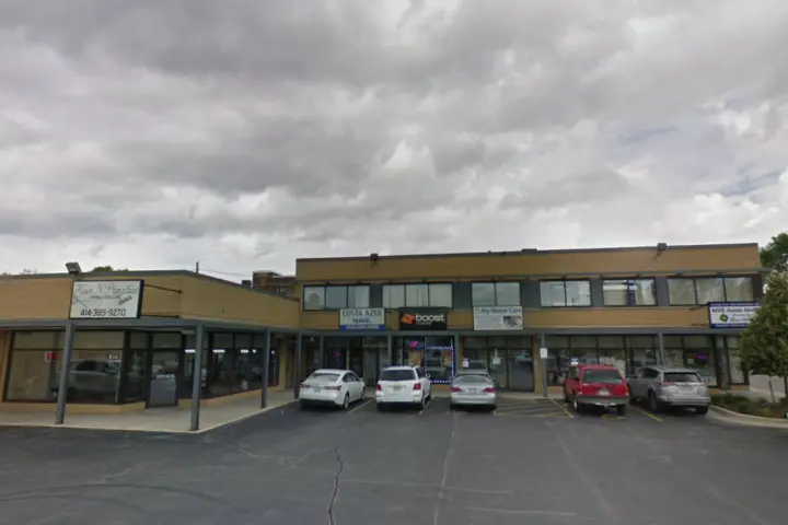 Boost 3514 W Burnham St Ste 100 - 3514 W Burnham St Ste 100