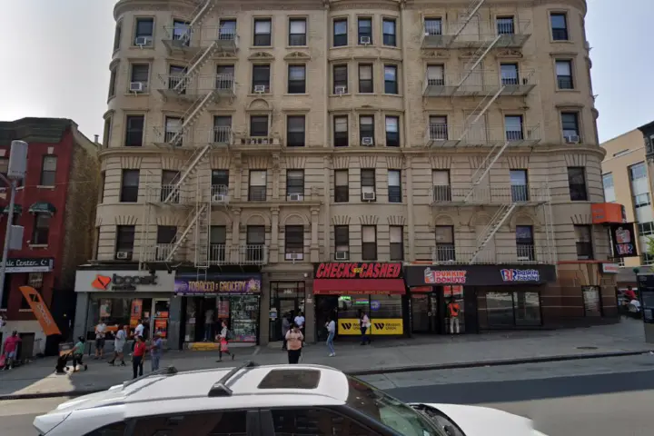 Boost 356 W.145Th St. - 356 W.145th St. storefront