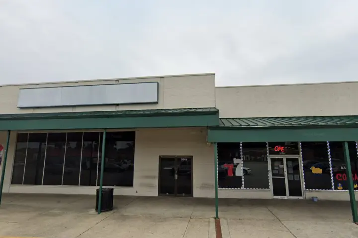 Boost 3657F E. Livingston Ave - 3657F E. Livingston Ave