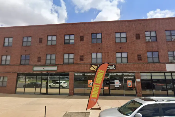 Boost 3706 S Grand Blvd - 3706 S Grand Blvd