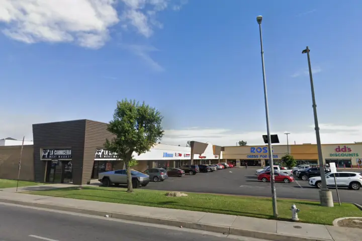 Boost 3743 Ming Ave - 3743 Ming Ave