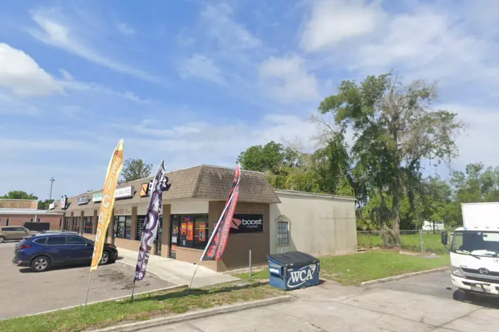 Boost 381 N Central Ave - 381 N Central Ave