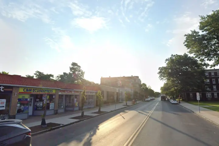 Boost 385 Belmont Ave - 385 Belmont Ave