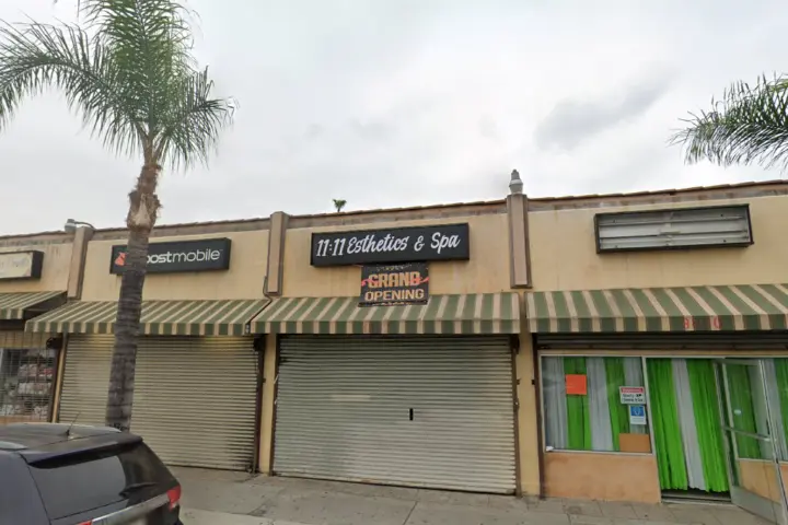 Boost 3864 East Cesar E Chavez Ave - 3864 East Cesar E Chavez Ave