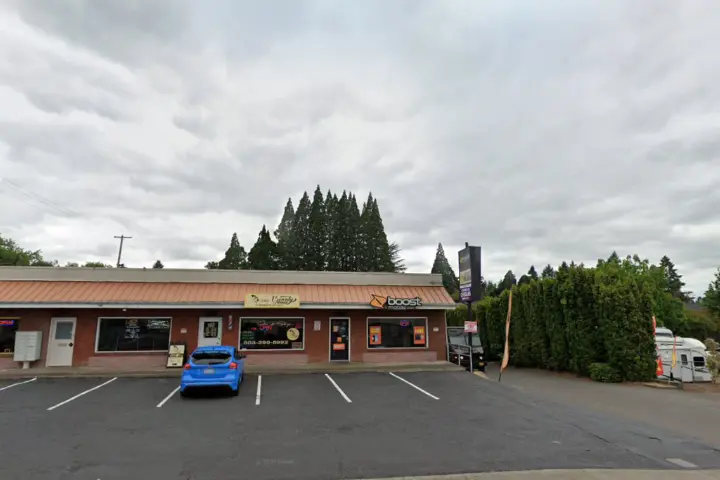 Boost 3881 River Rd N - 3881 River Rd N
