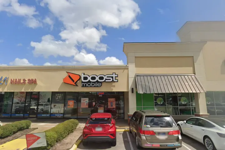 Boost 3902 N Shepherd Dr - 3902 N Shepherd Dr