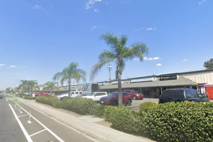 Boost 405 N Santa Fe Ave - 405 N Santa Fe Ave