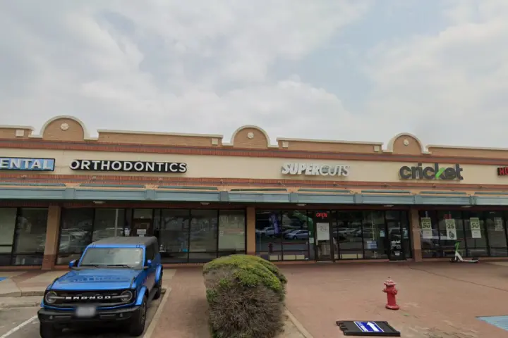 Boost 4410 E Riverside - 4410 E Riverside