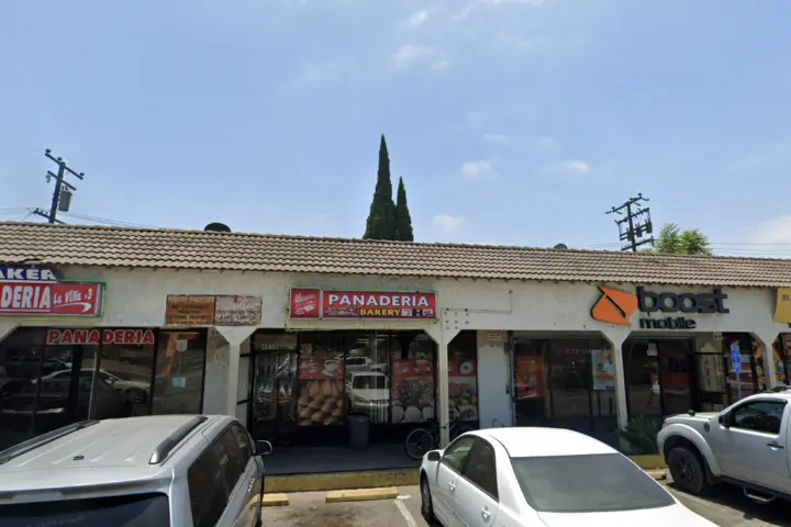 Boost 4526 E Alondra Blvd - 4526 E Alondra Blvd