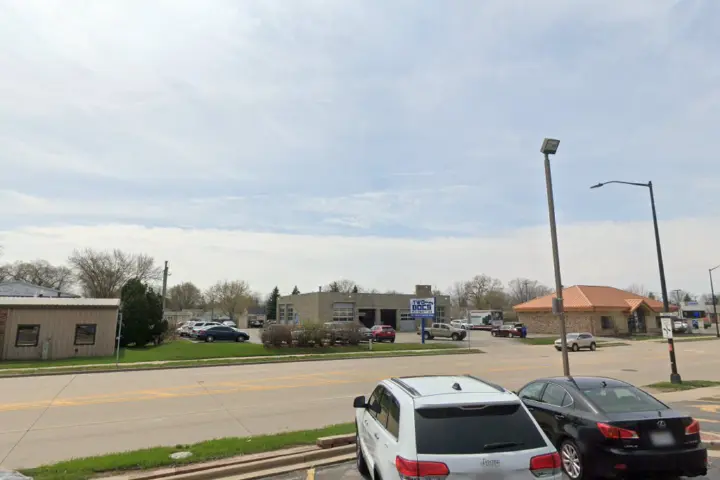 Boost 461 W Johnson St - 461 W Johnson St
