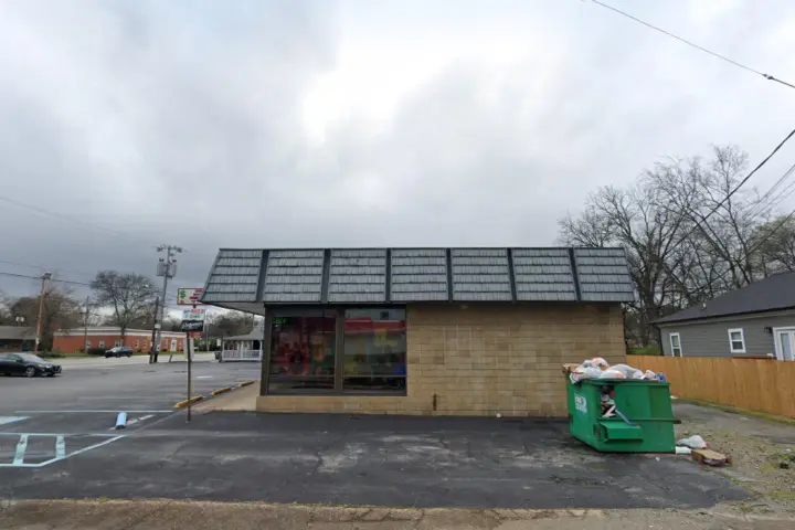 Boost 4617 Brainerd Rd - 4617 Brainerd Rd