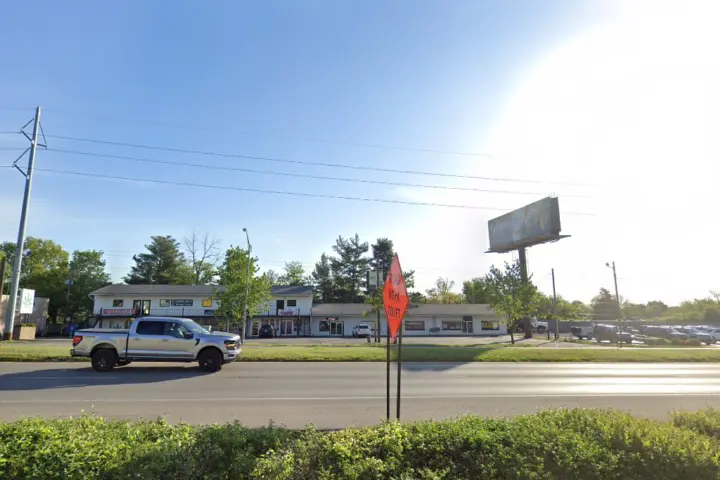 Boost 470 E New Circle Rd Ste 5 - 470 E New Circle Rd Ste 5