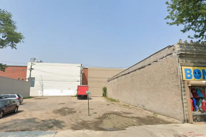 Boost 4738 S. Ashland Ave - 4738 S. Ashland Ave