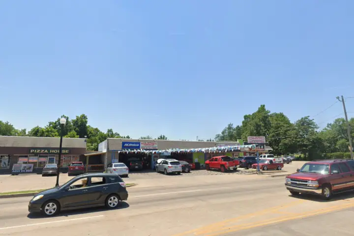 Boost 4926 Nw 23Rd - 4926 NW 23rd