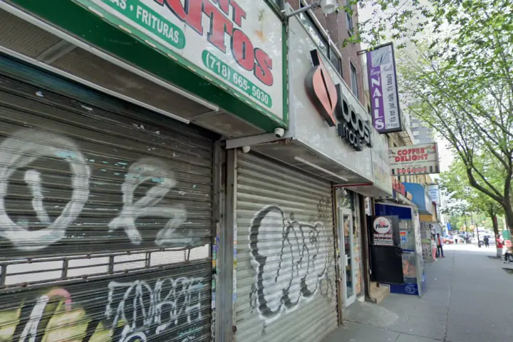 Boost 508A Willis Ave - 508a Willis Ave