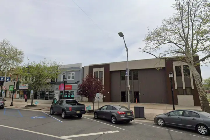 Boost 519 E Landis Ave - 519 E Landis Ave