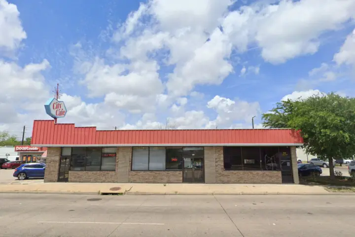Boost 521 College Ave - 521 College Ave