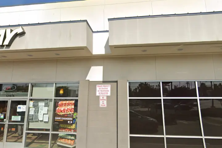 Boost 539 E Florence Ave - 539 E Florence Ave