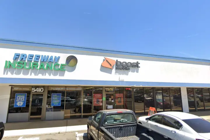 Boost 5408 N Blackstone - 5408 N Blackstone