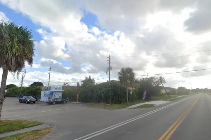 Boost 551 Sw 16Th St - 551 Sw 16th St
