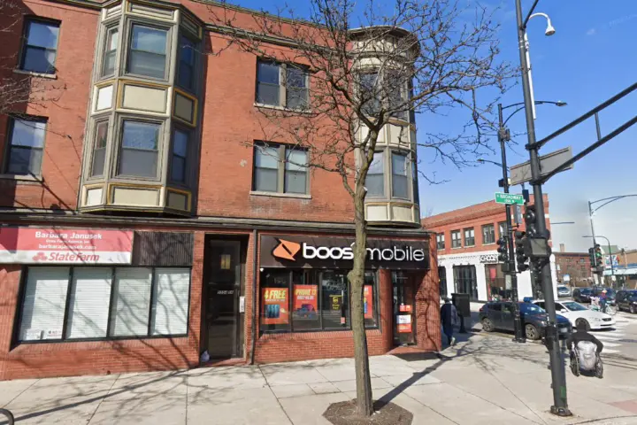 Boost 5556 N Broadway - 5556 N Broadway