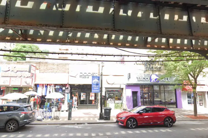 Boost 5609 Broadway - 5609 Broadway