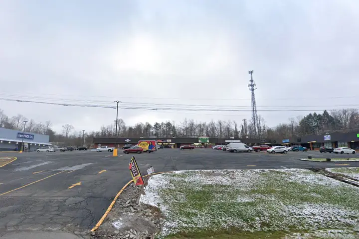 Boost 5850 Us Route 60 - 5850 US Route 60