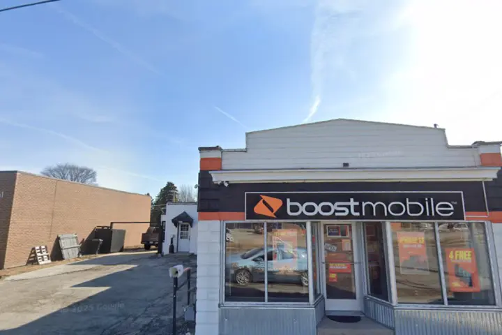 Boost 5868 S Packard Ave - 5868 S Packard Ave