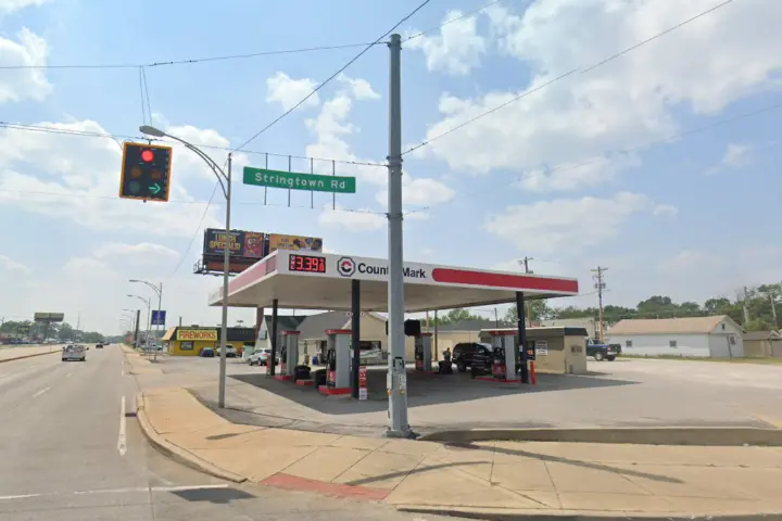 Boost 600 E Diamond Ave - 600 E Diamond Ave