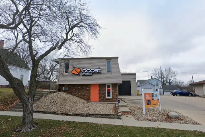 Boost 603 S Center St Unit A - 603 S Center St Unit A