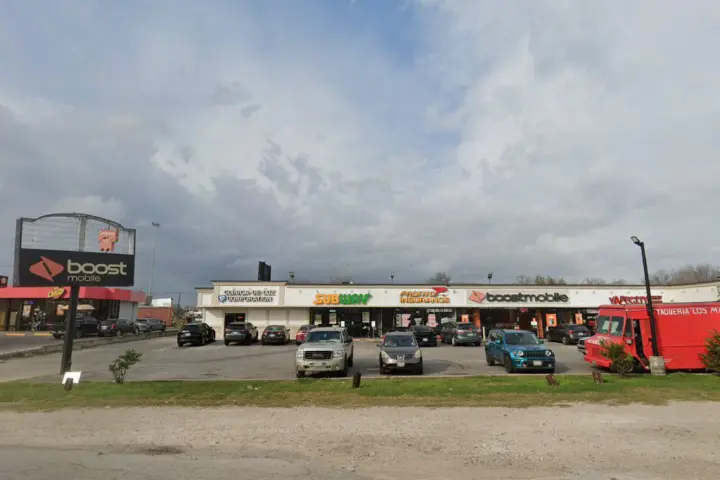 Boost 608 W Mount Houston Rd - 608 W Mount Houston Rd