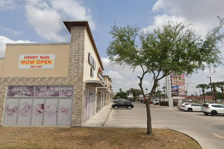 Boost 614 S Cage Blvd - 614 S CAGE BLVD