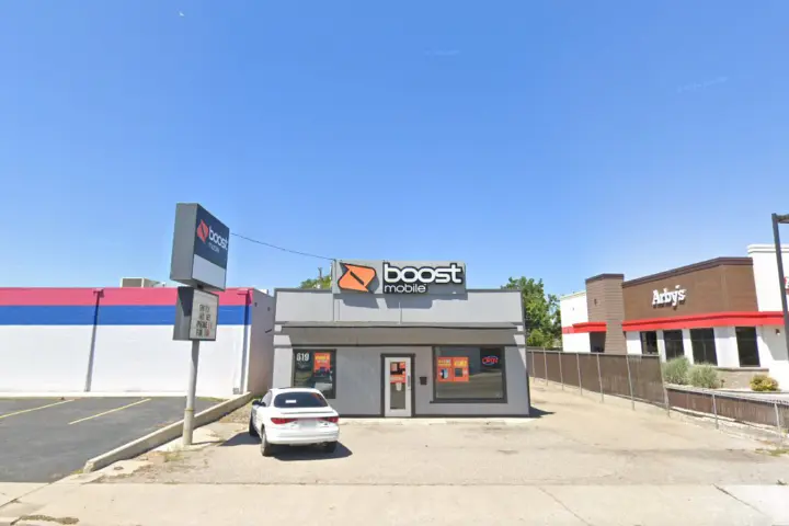 Boost 619 12Th Ave Rd - 619 12th Ave Rd