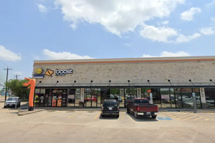 Boost 6225A Bissonnet St - 6225A Bissonnet St
