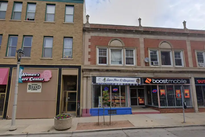 Boost 628 W. Historic Mitchell St - 628 W. Historic Mitchell St