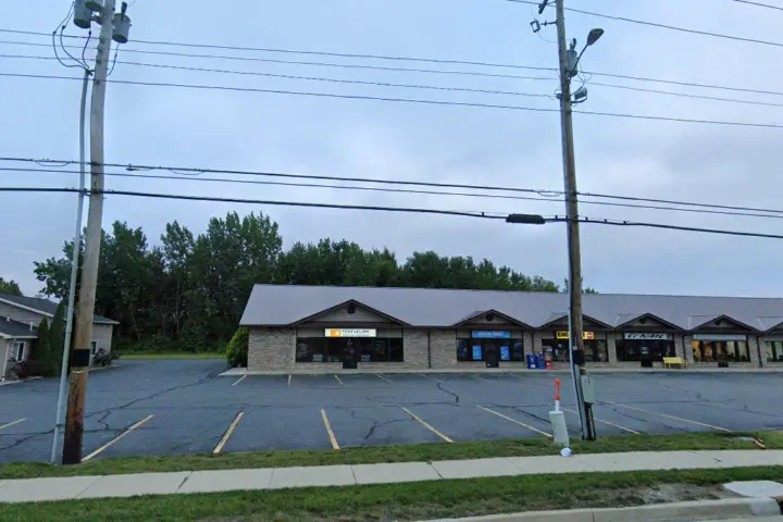 Boost 633 W North St - 633 W North St